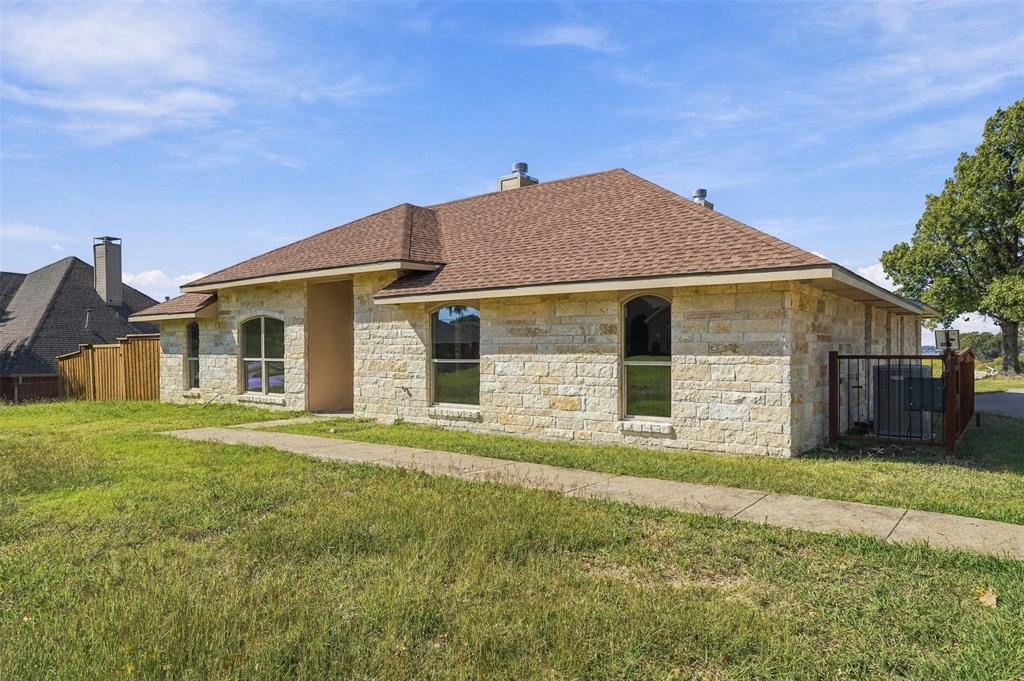 7105 Hunt Lane