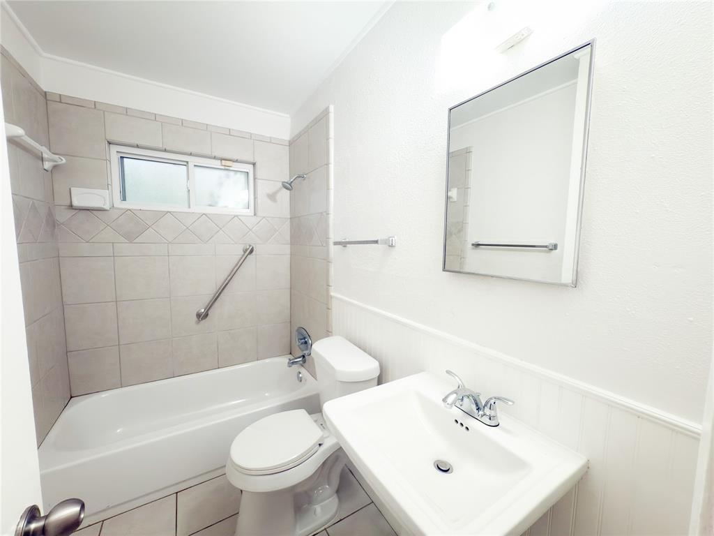 Country Club Park 01 - Residential Lease