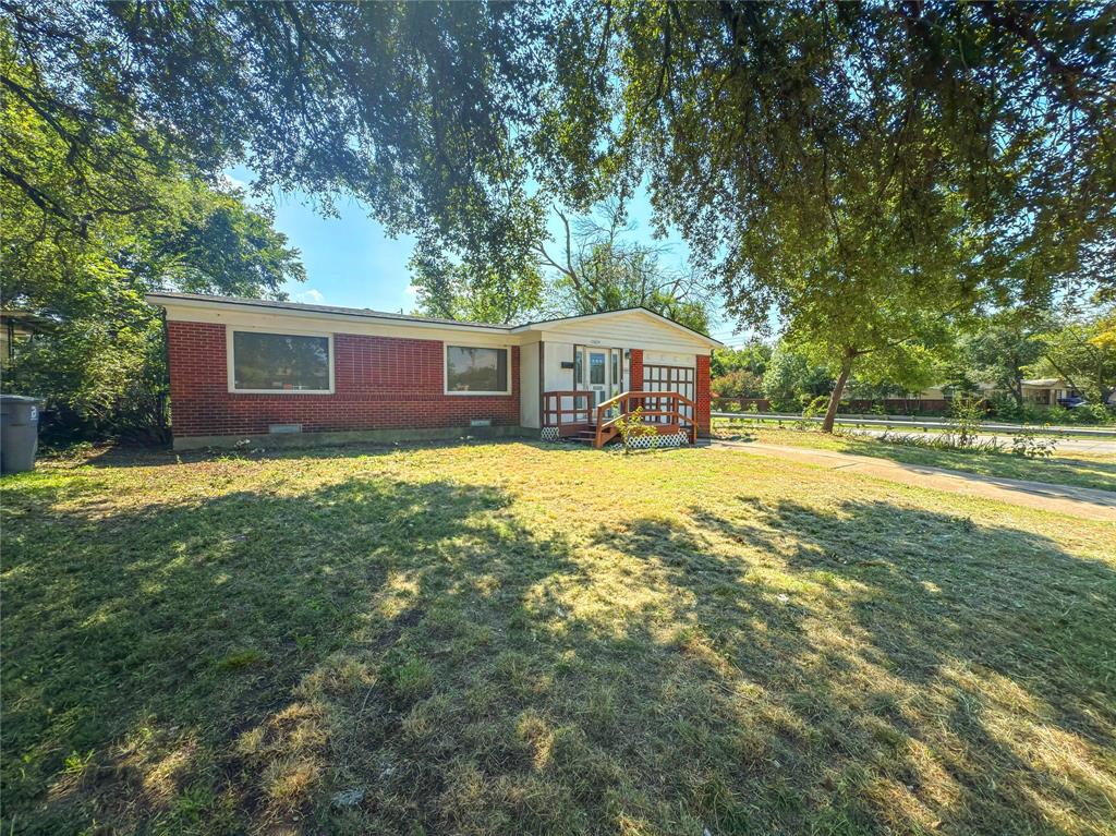 Country Club Park 01 - Residential Lease