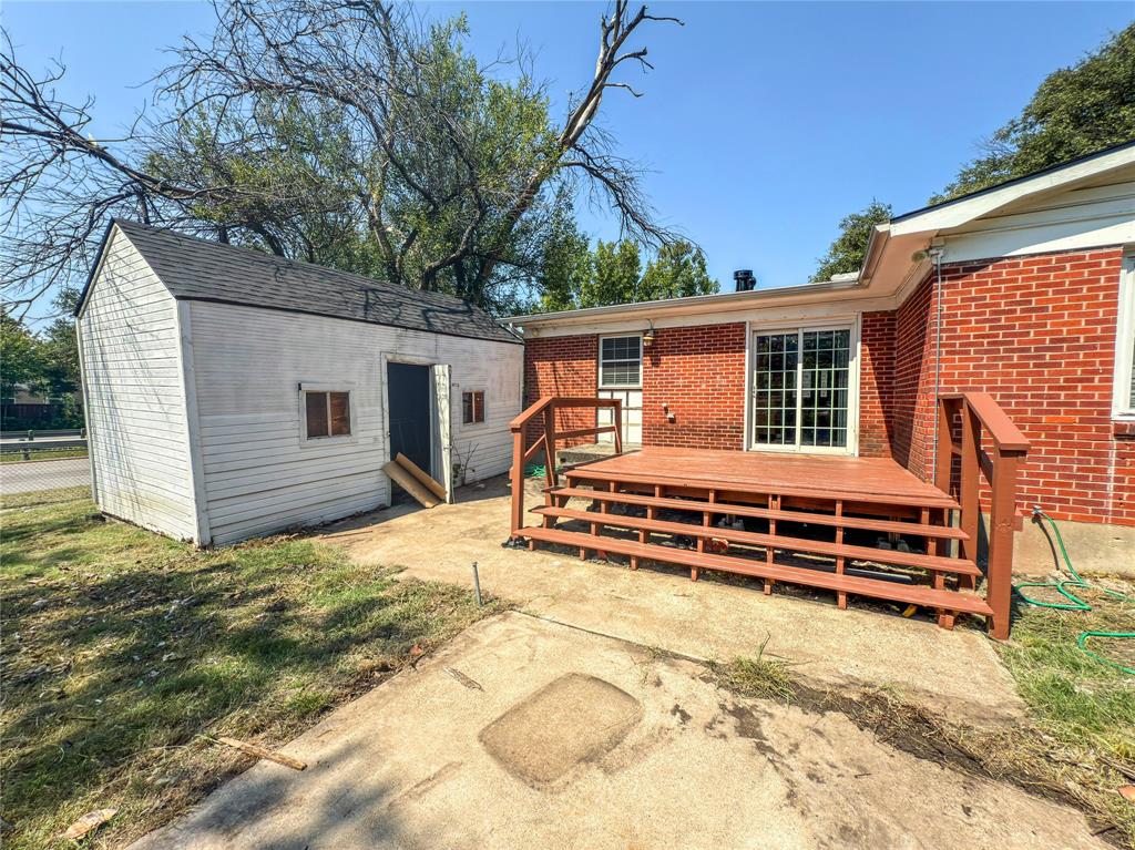 Country Club Park 01 - Residential Lease