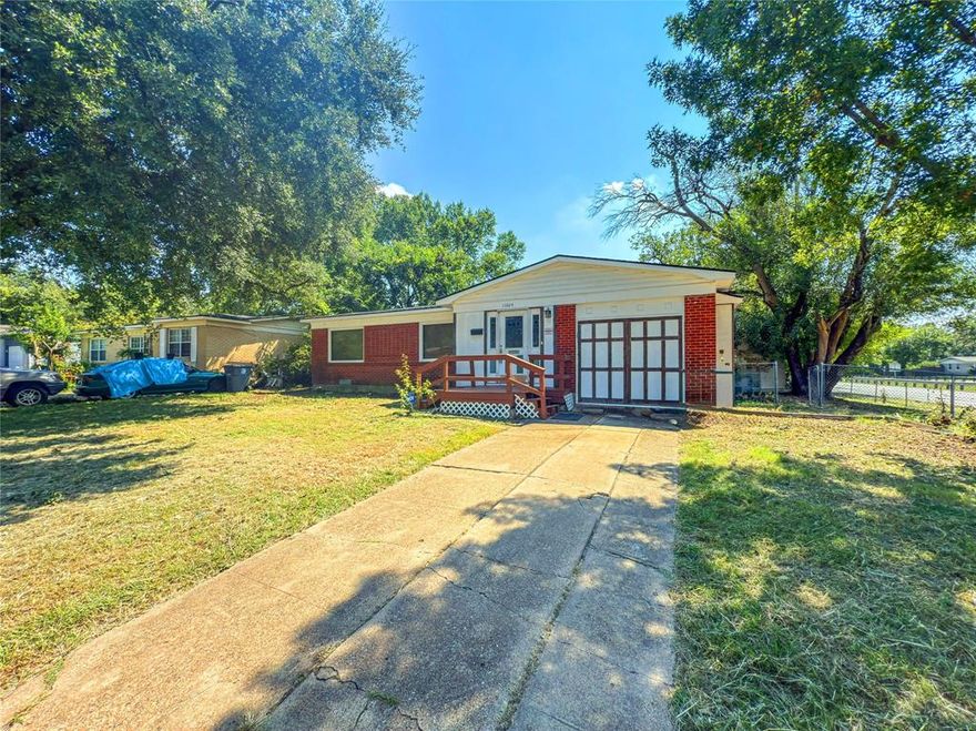 Well maintained 3 bed, 2 bath home with a huge yard in a prime Dallas location. Enjoy original hardwood floors, a chef-worthy professional kitchen, and a dedicated office with built-in desks and shelving. One bedroom features a cedar closet, and the huge backyard offers plenty of space for family fun. The shed will be removed before move-in. Don’t miss this great layout, ideal for work, play, and everything in between!
