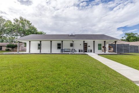 3307 Pine Tree Circle Farmers Branch TX 75234