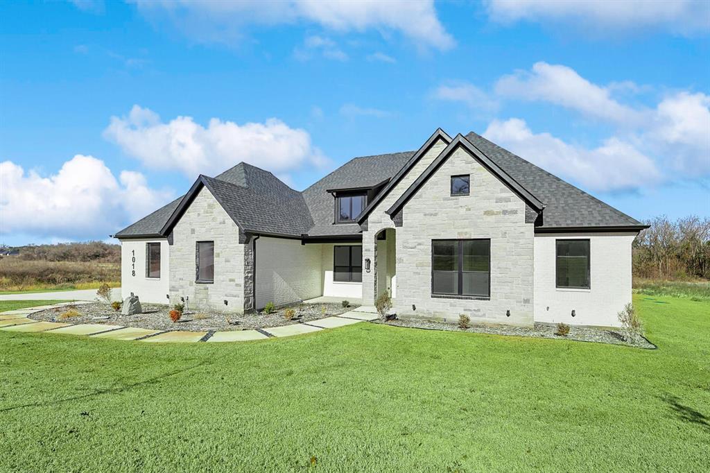 1018 Glenoaks Drive