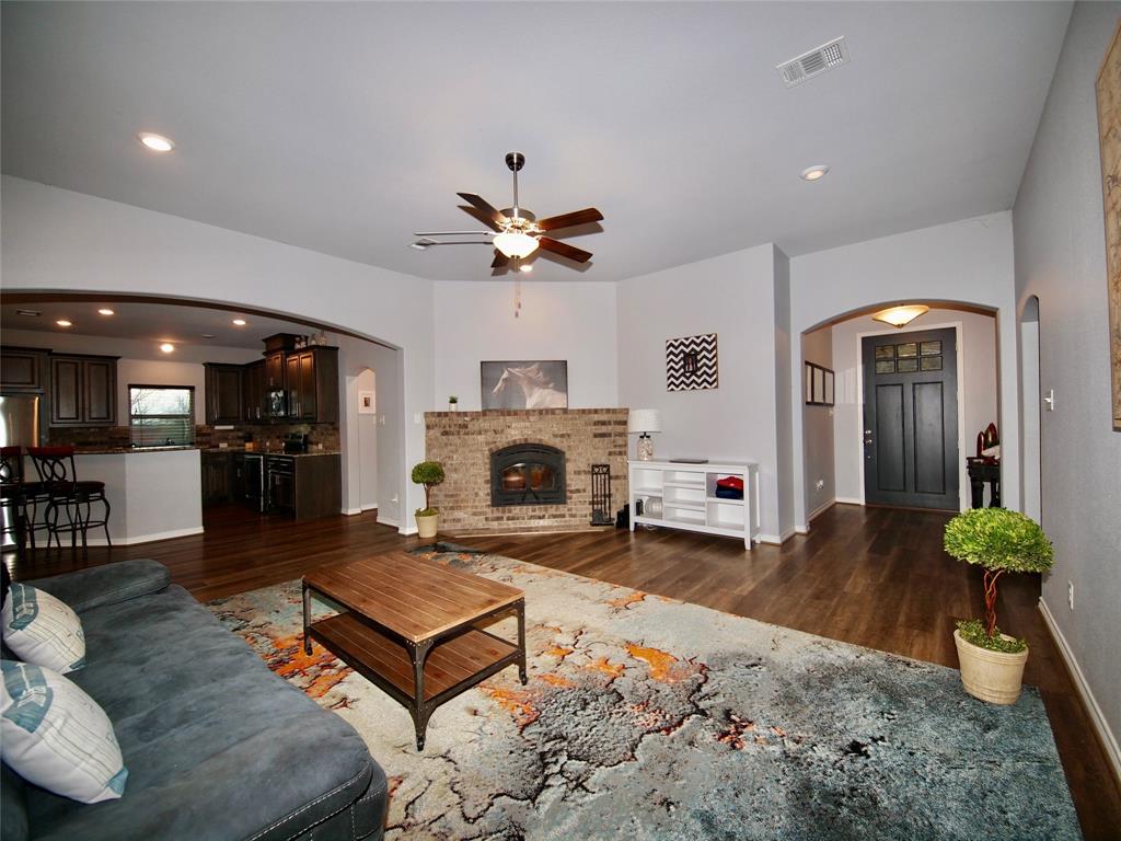 816 N College Street