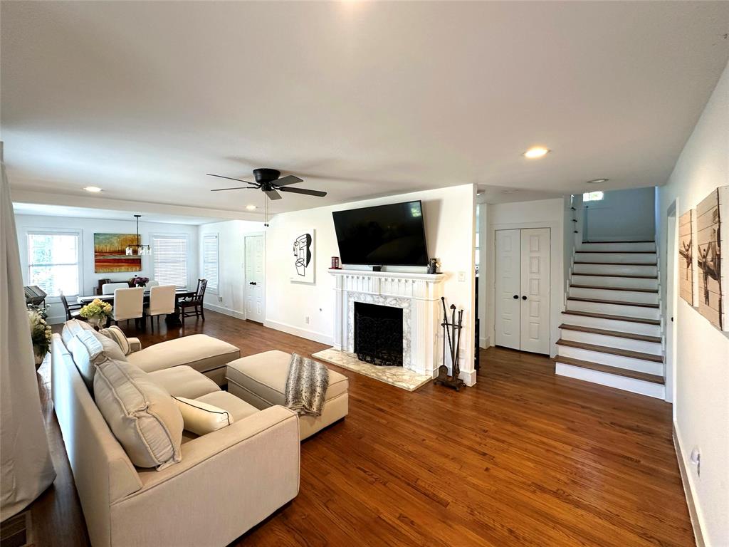 6867 Gaston Avenue