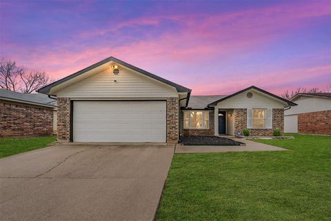 3808 Glengate Drive Arlington TX 76016