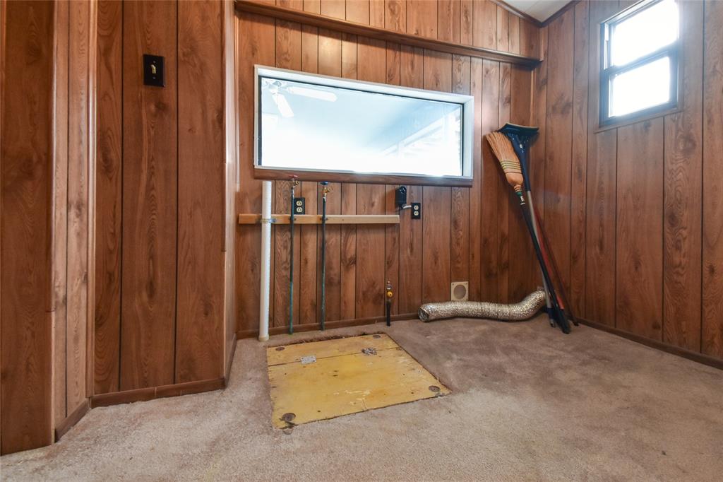 T Quevado - Commercial Sale