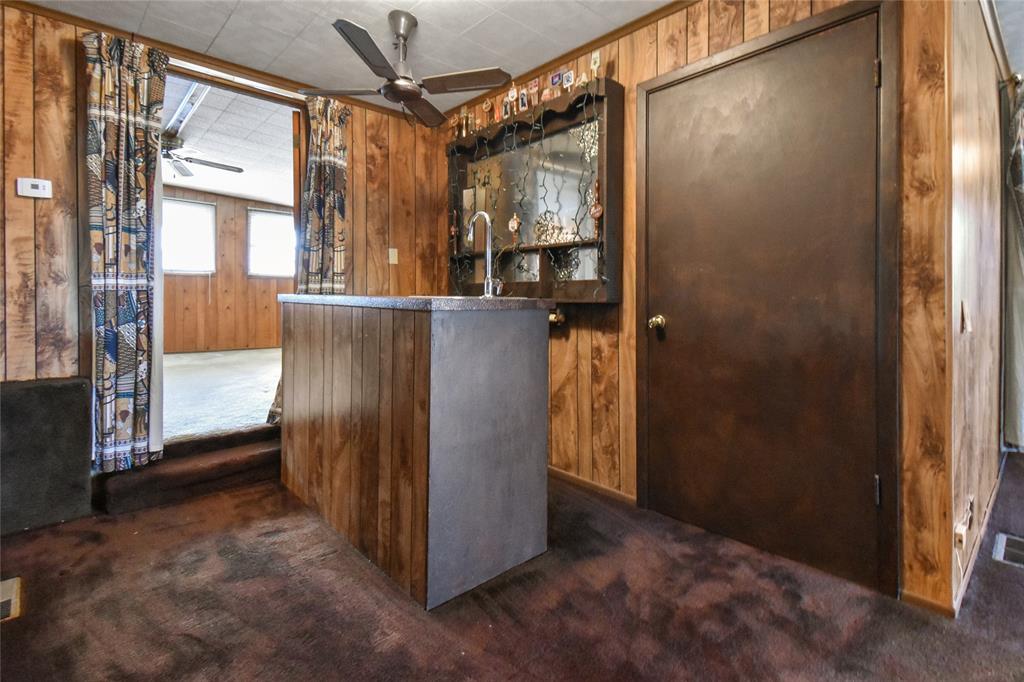 T Quevado - Commercial Sale