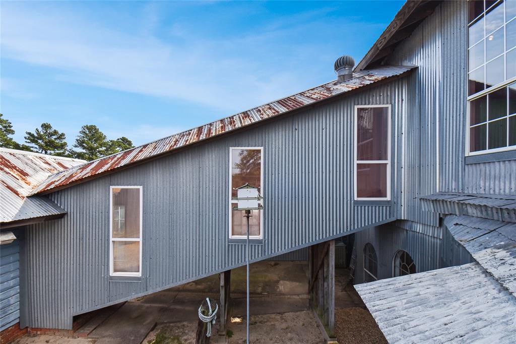 T Quevado - Commercial Sale