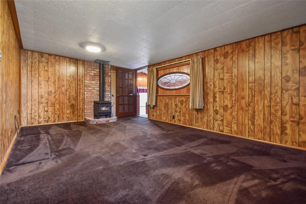 T Quevado - Commercial Sale