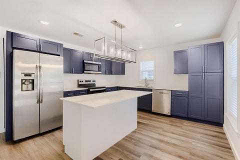 Tiny photo for 3522 Kenilworth Street, Dallas, TX 75210 (MLS # 21334342)