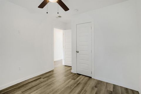 Tiny photo for 3522 Kenilworth Street, Dallas, TX 75210 (MLS # 21334342)