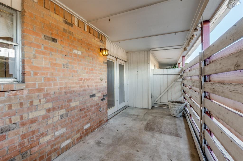 Sandhurst Manor - Residential