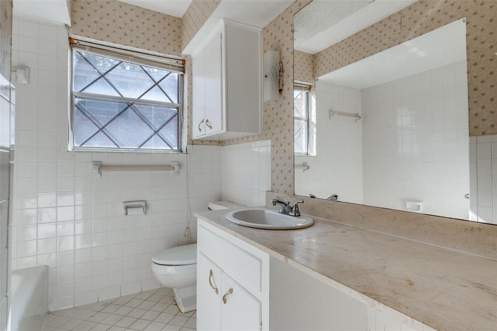 Sandhurst Manor - Residential