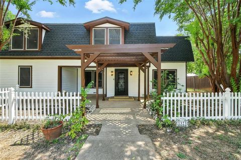 1323 Dublin Street Grapevine TX 76051