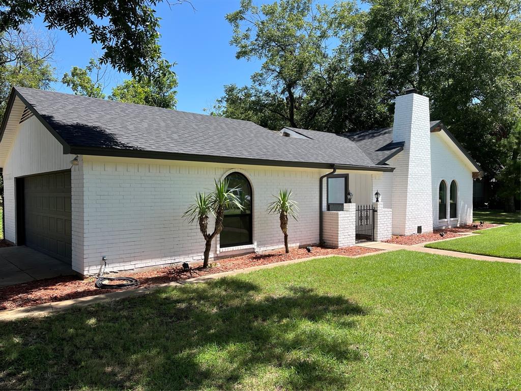 10127 Ravenswood Road