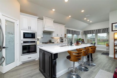 513 Livia Street Burleson TX 76028