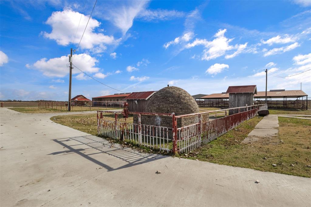 G M Mc Kinstry - Land