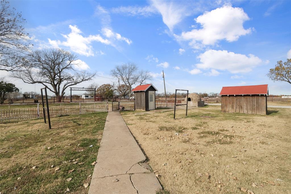 G M Mc Kinstry - Land