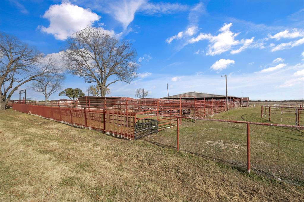 G M Mc Kinstry - Land