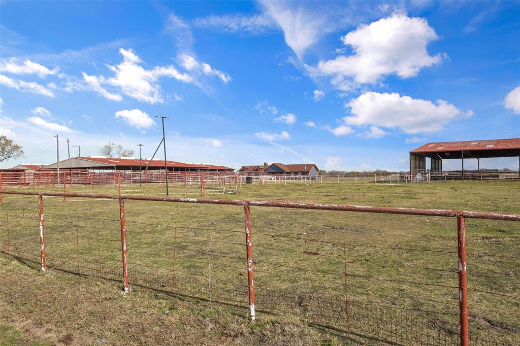 G M Mc Kinstry - Land