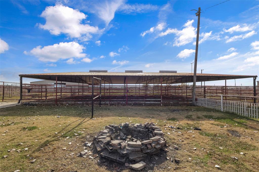 G M Mc Kinstry - Land