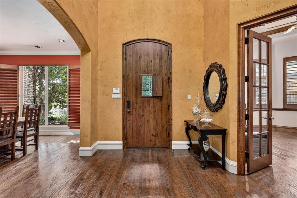 10104 Claiborne Lane