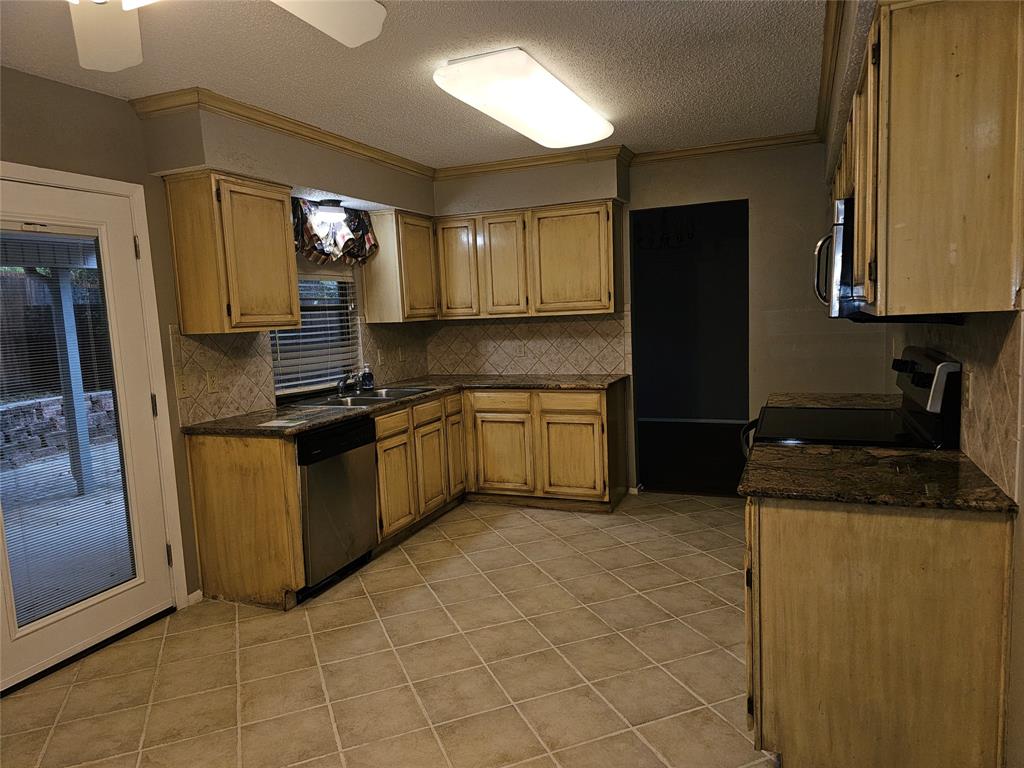 Woodlands Add - Residential Lease