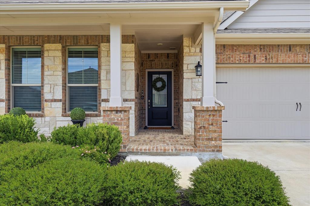 2424 Rooster Lane