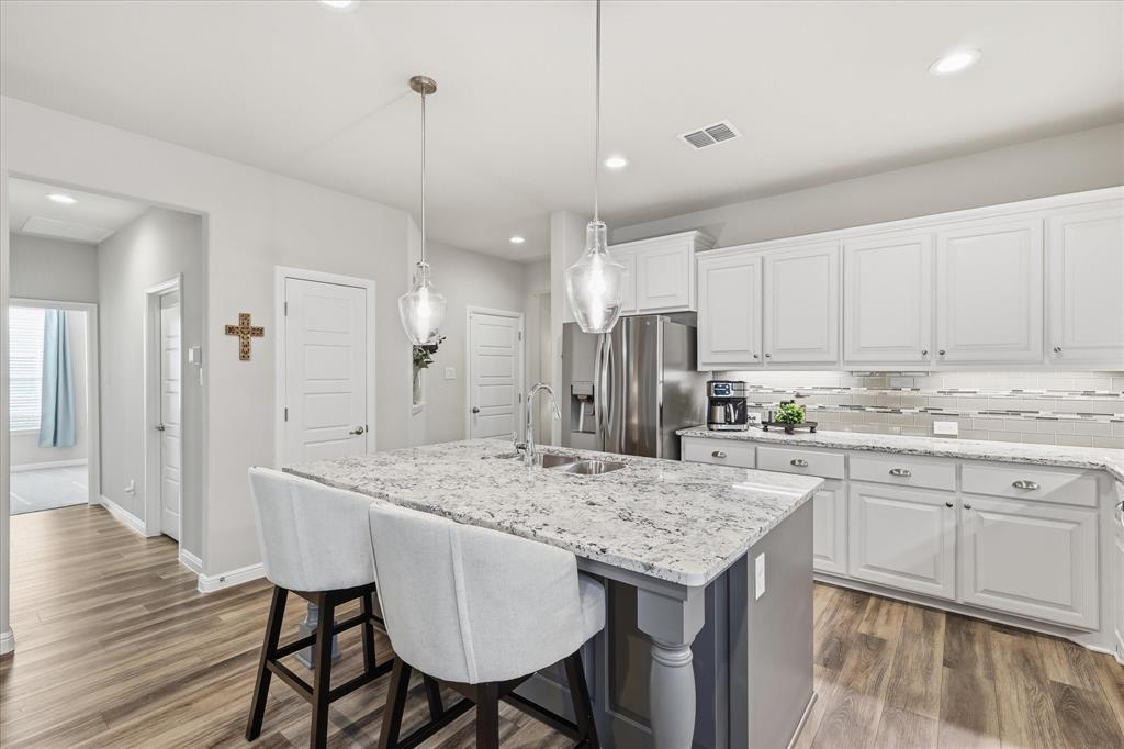 2424 Rooster Lane