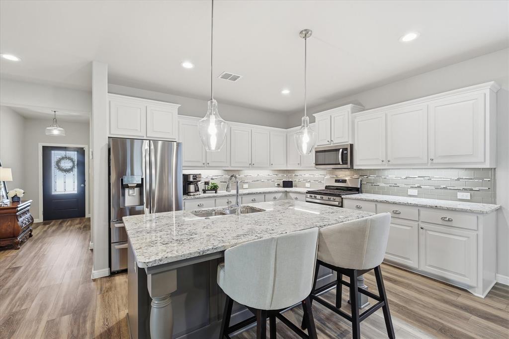 2424 Rooster Lane