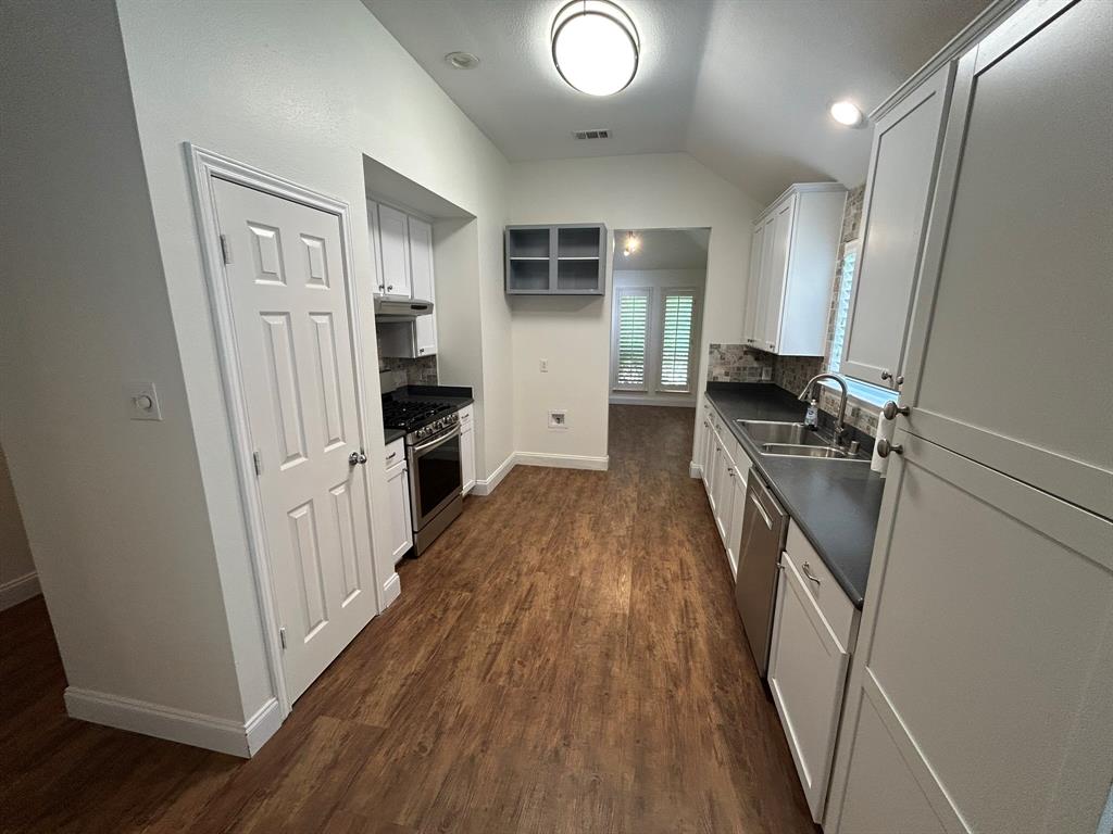 Dallas, Texas 75252, United States, 3 Bedrooms Bedrooms, ,2 BathroomsBathrooms,Residential,Active,193248