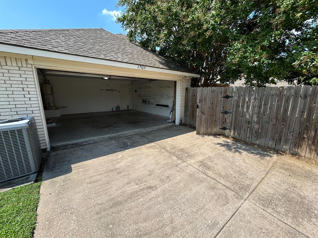 Dallas, Texas 75252, United States, 3 Bedrooms Bedrooms, ,2 BathroomsBathrooms,Residential,Active,193248