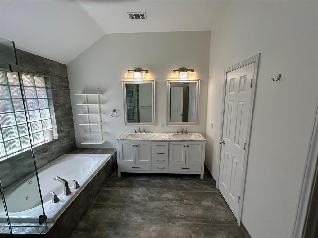 Dallas, Texas 75252, United States, 3 Bedrooms Bedrooms, ,2 BathroomsBathrooms,Residential,Active,193248