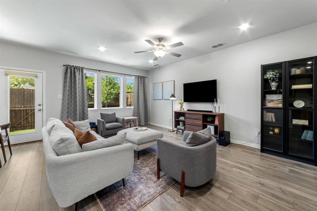 1234 Lamar Drive
