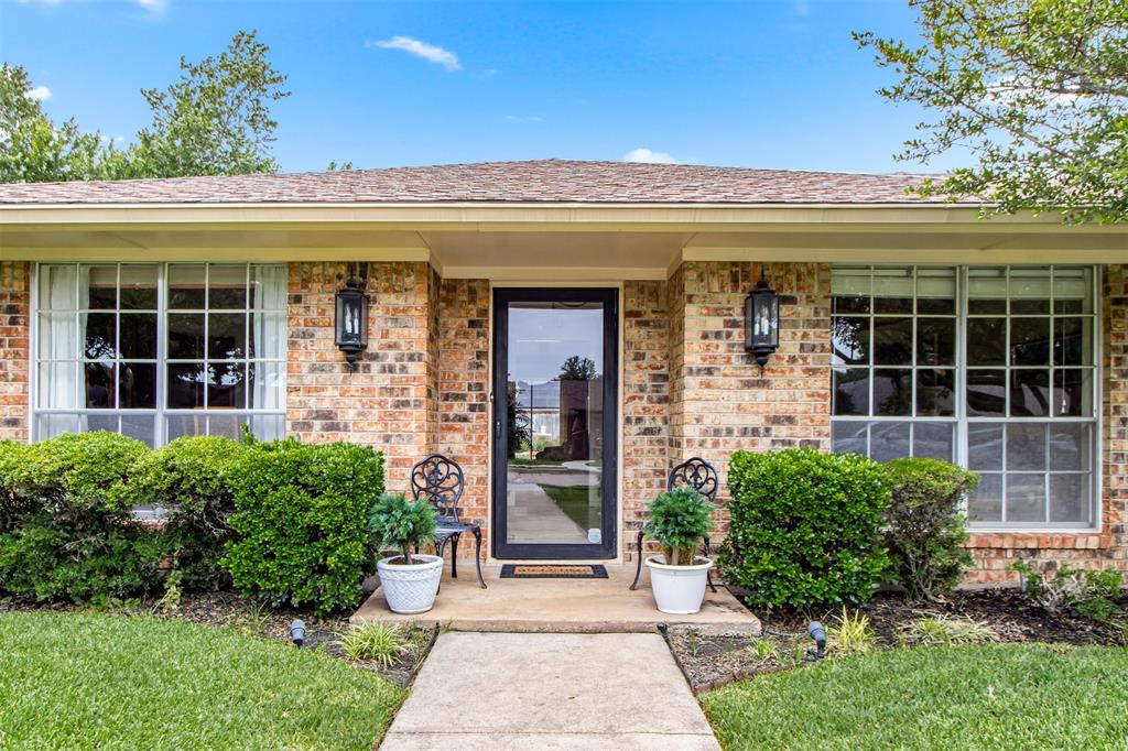 3301 Canterbury Drive