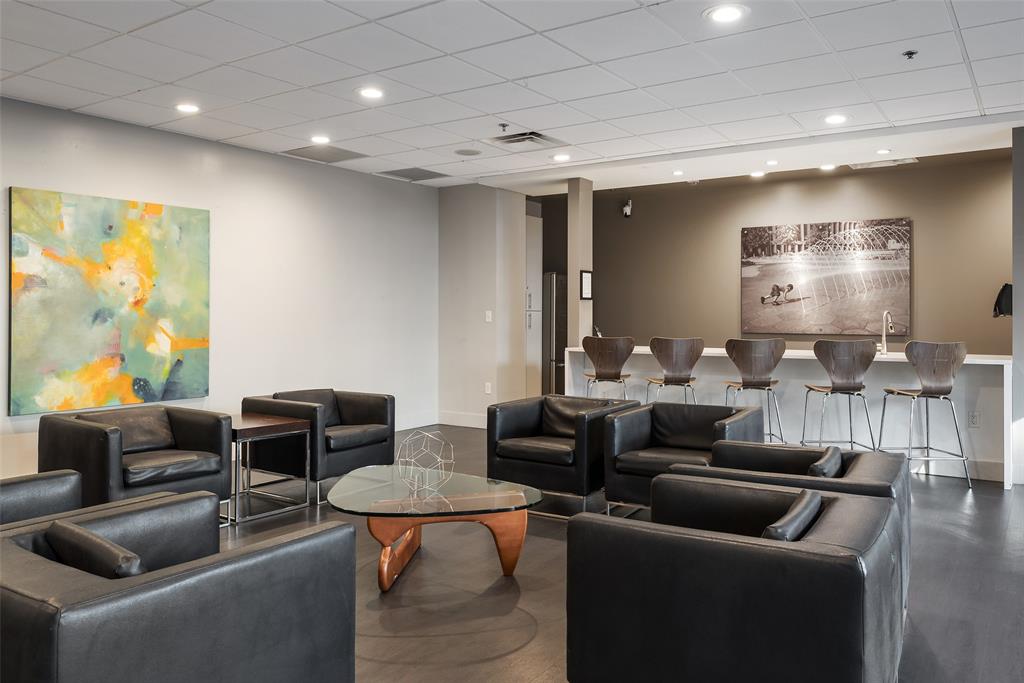 Metropolitan 1200 Main Street - Residential