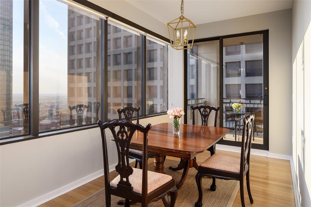 Metropolitan 1200 Main Street - Residential