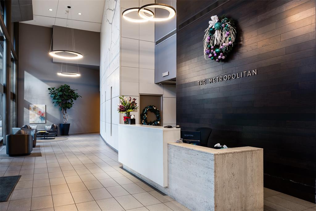 Metropolitan 1200 Main Street - Residential