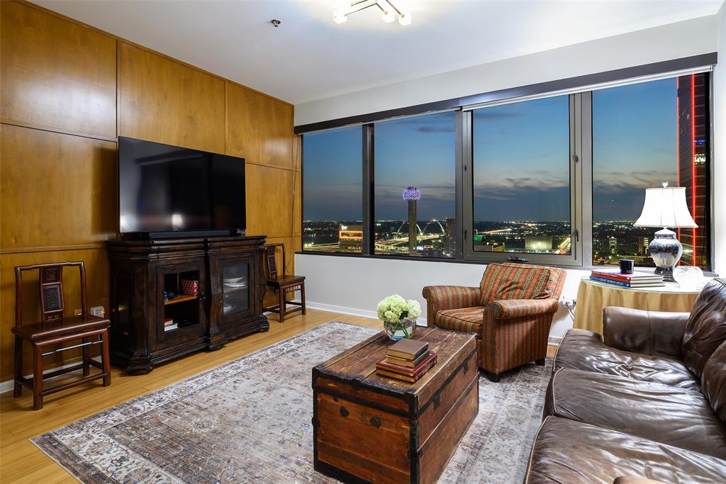 1200 Main Street 2406