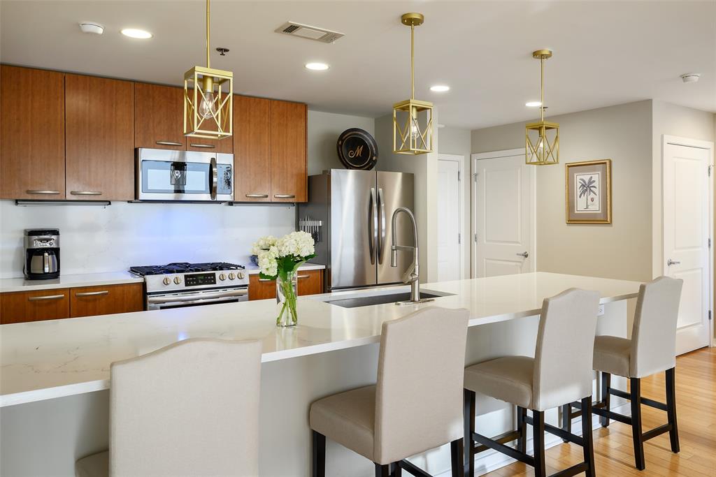 Metropolitan 1200 Main Street - Residential