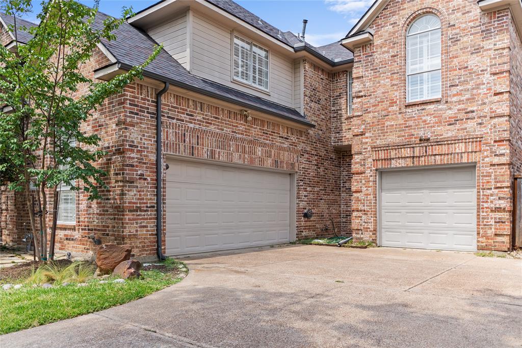 1012 Creek Crossing