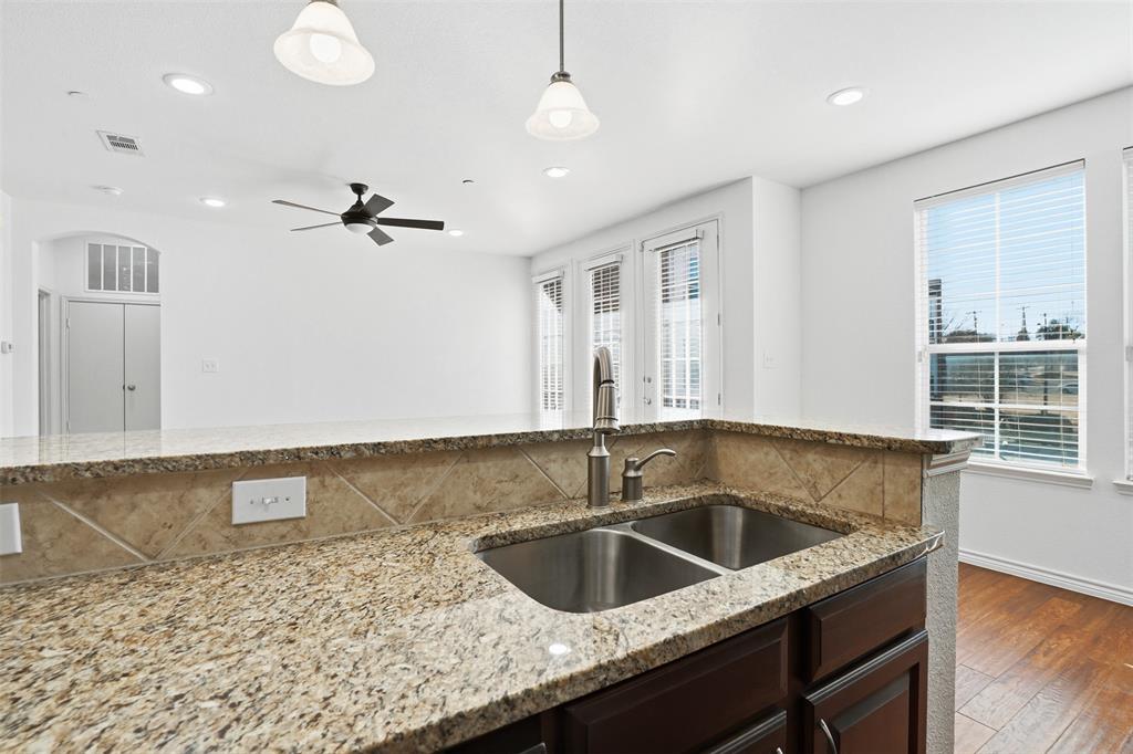 950 Henderson Street 1214