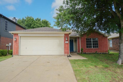 Photo of 203 Grassy Creek Drive, Wylie, TX 75098 (MLS # 21301064)