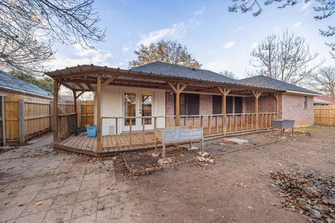 A home in Granbury