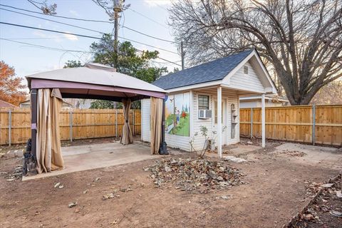 A home in Granbury