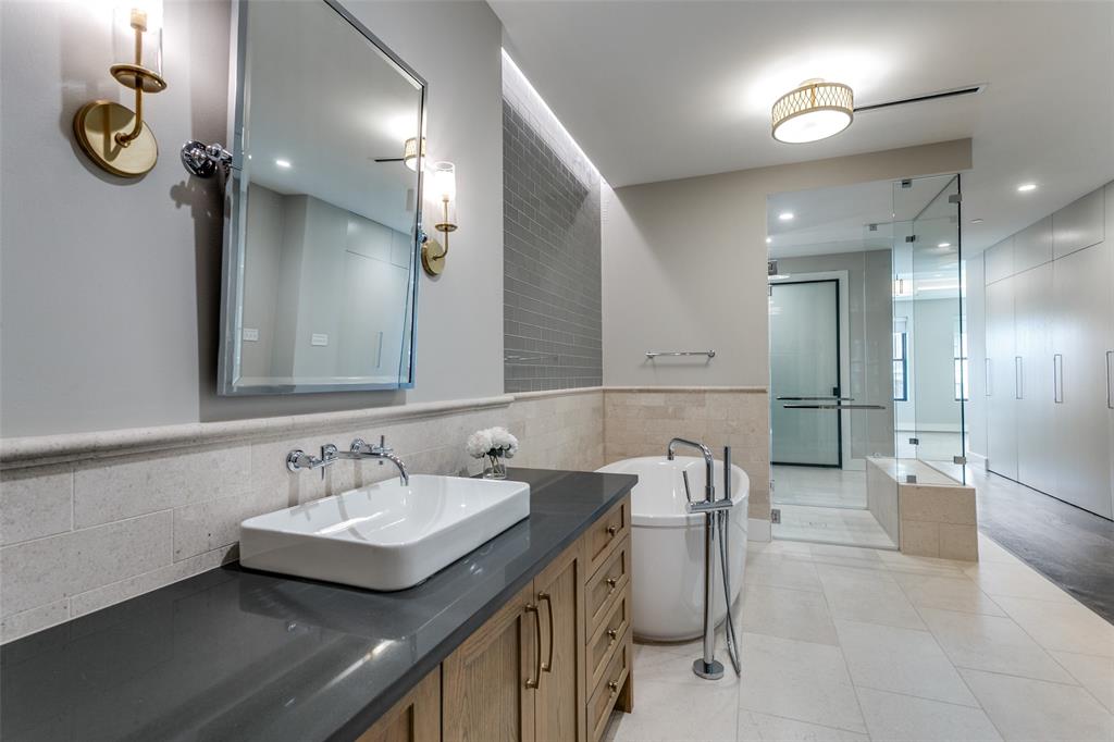 Parkview Condos - Residential