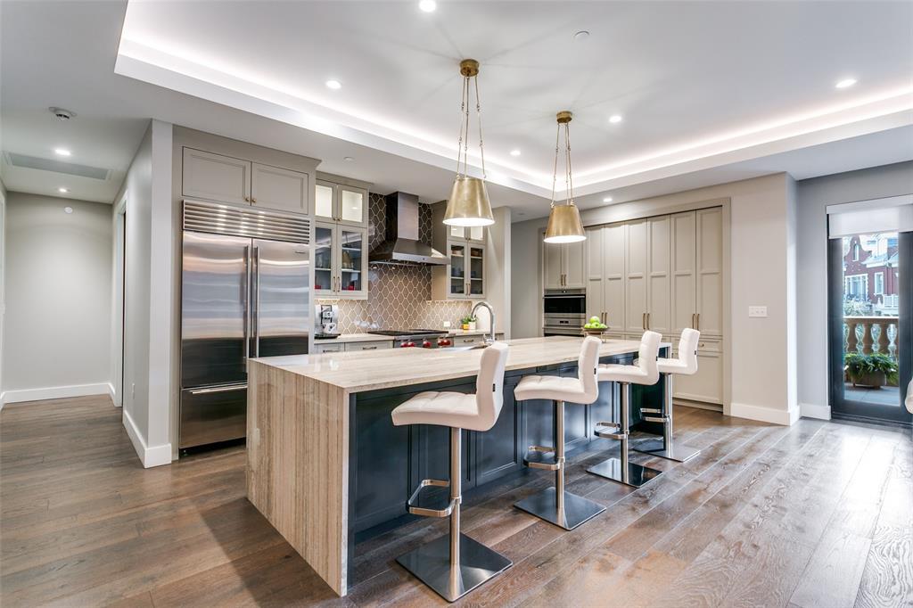 Parkview Condos - Residential