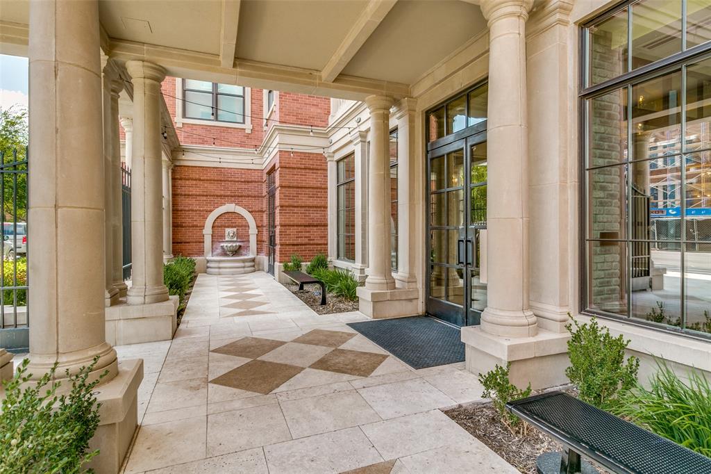 350 Central Avenue 206