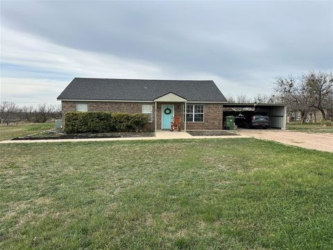 Photo of 634 Mccartney Lane, Tye, TX 79563 (MLS # 21245627)